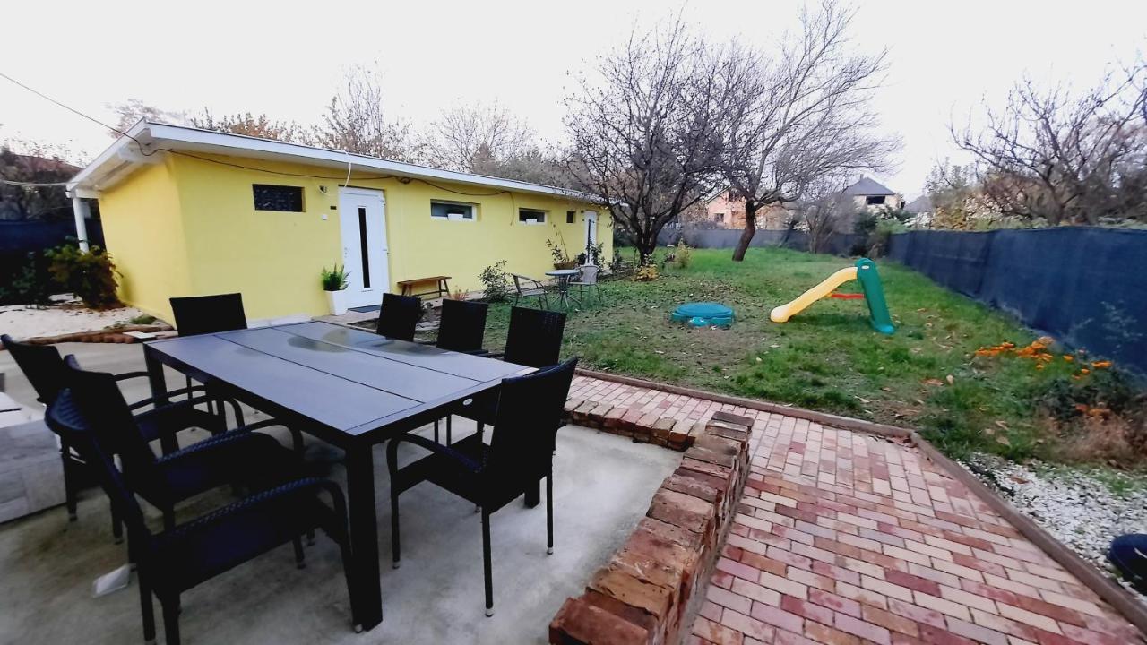 Hi-Bp Garden City Batsanyi Tiny House Near The City Train With Free Parking Budapest Exterior photo